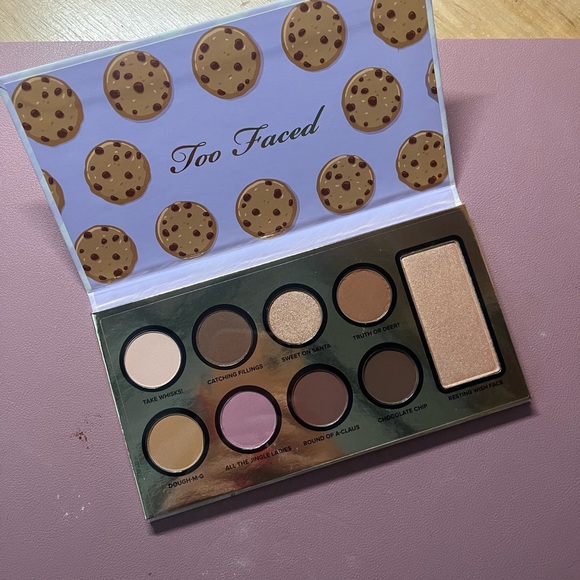 Too faced holiday palette, never used - Picture 2 of 2